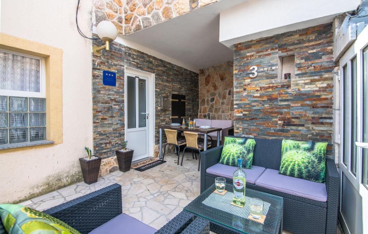 Stone House Knez Apartment Vrbnik Ngoại thất bức ảnh