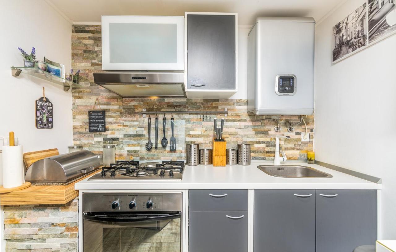 Stone House Knez Apartment Vrbnik Ngoại thất bức ảnh
