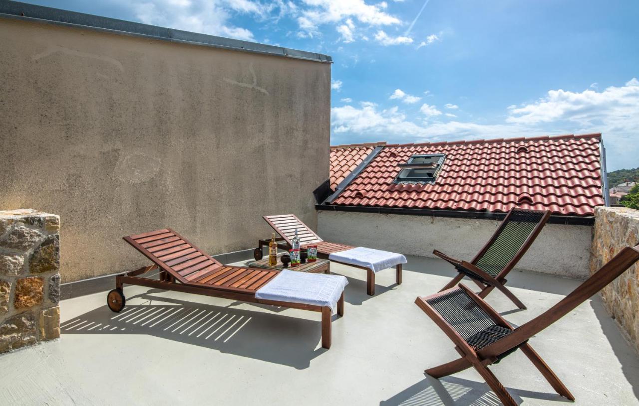 Stone House Knez Apartment Vrbnik Ngoại thất bức ảnh