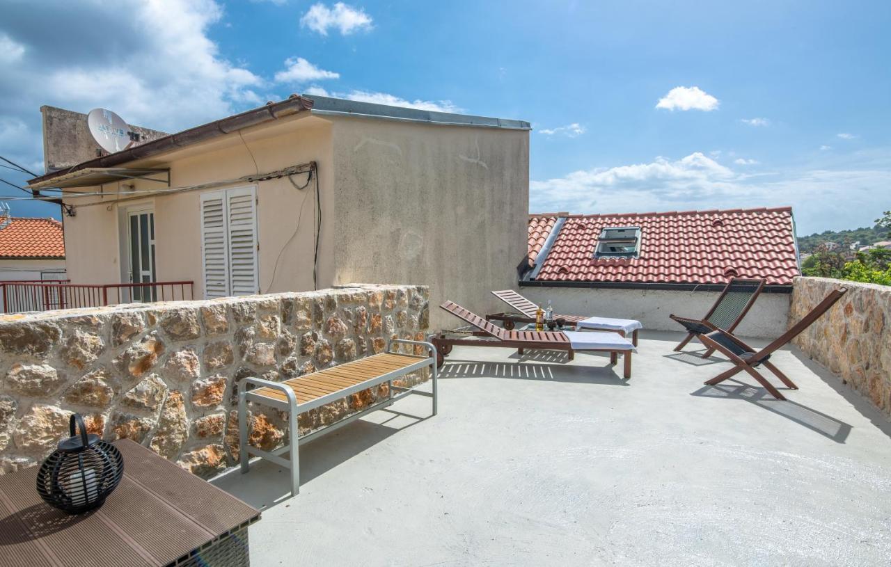 Stone House Knez Apartment Vrbnik Ngoại thất bức ảnh