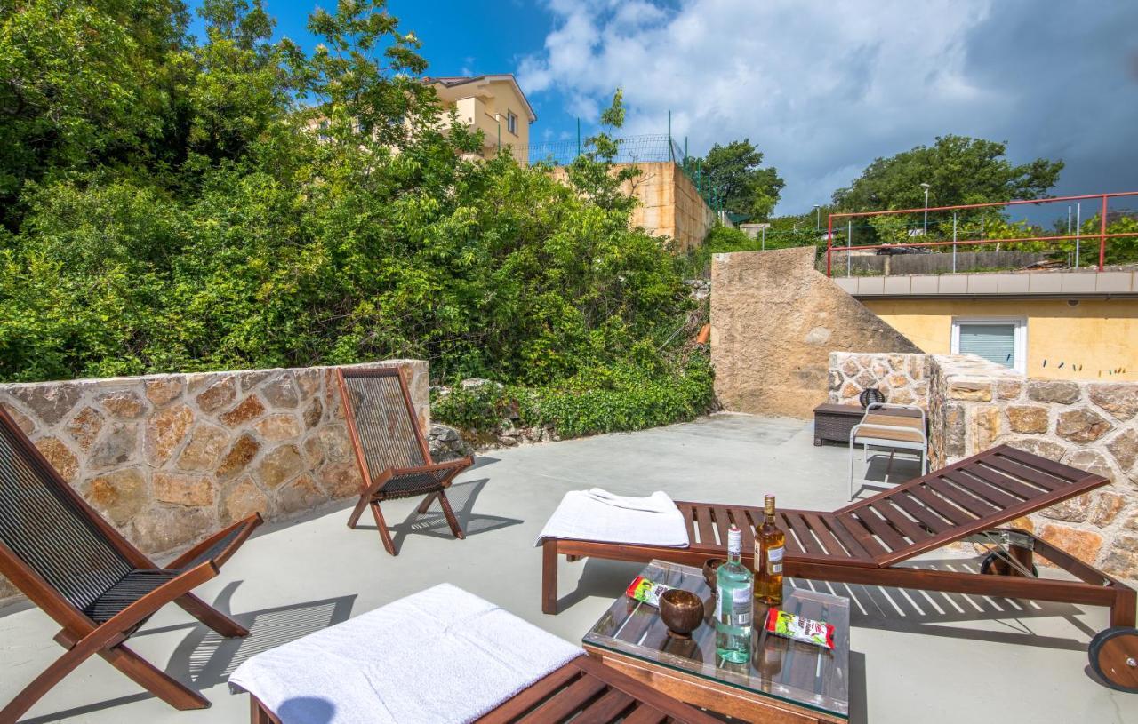 Stone House Knez Apartment Vrbnik Ngoại thất bức ảnh