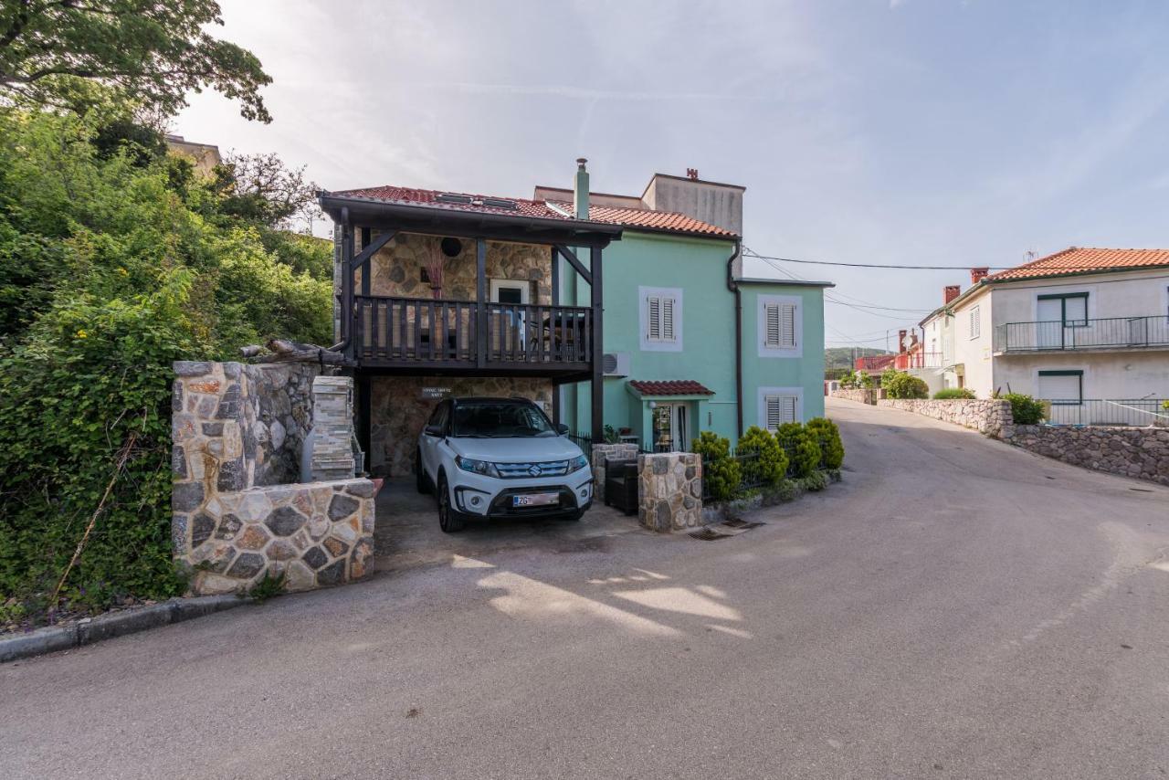Stone House Knez Apartment Vrbnik Ngoại thất bức ảnh